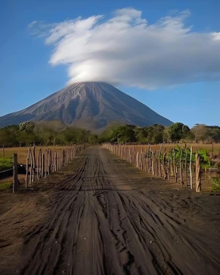 Mamacita Cafe House Hotel Moyogalpa Luaran gambar